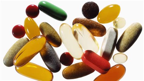 These Are The 15 Supplements To Keep In Your Medicine Cabinet