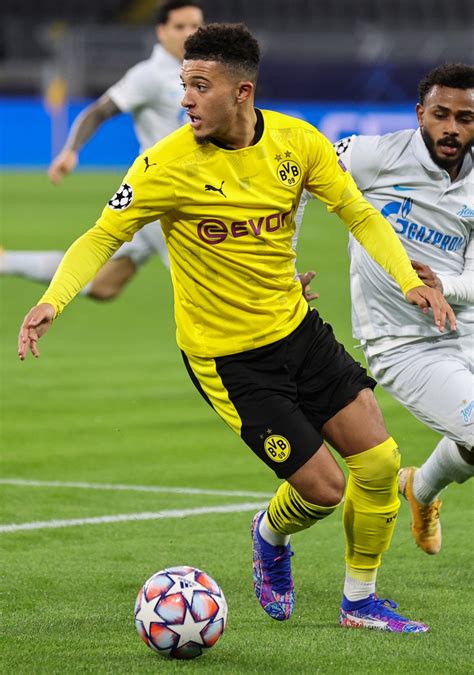 Jadon malik sancho (born 25 march 2000) is an english professional footballer who plays as a winger for german bundesliga club borussia dortmund and the england national team. Jadon Sancho - Jadon Sancho - qaz.wiki