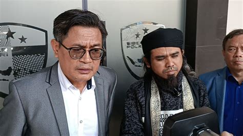 Gus Samsudin vs Pesulap Merah, Polda Jatim Bakal Panggil - shopee