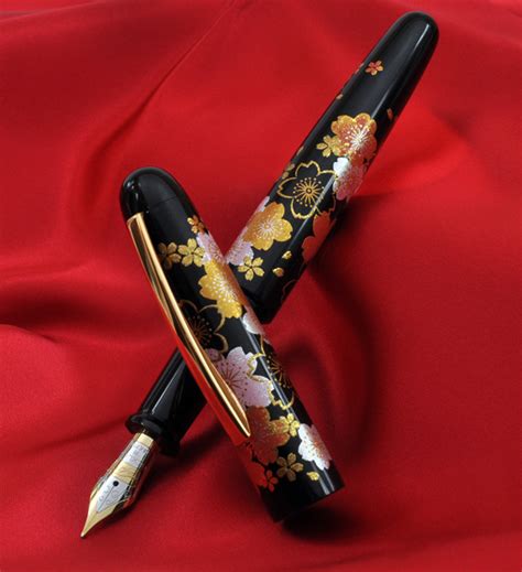 Some japanese companies even manufacture brush pens made with real hair. Asian Treasure Hunt: Limited Wancher Japan Museum High Ranked Urushi Makie Fountain Pen 18kt nib ...