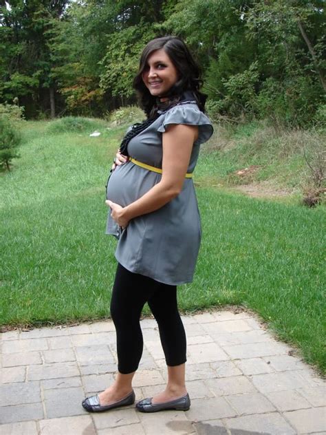 What I M Wearing 33 Weeks Pregnant Stilettos And Diapers