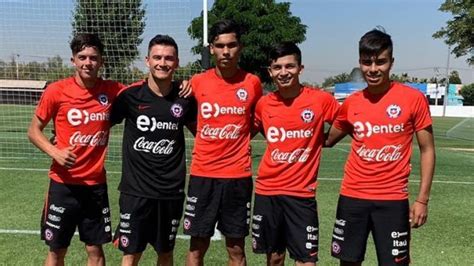 Ver más ideas sobre seleccion chilena, chilena, seleccion chilena de futbol. Charles Aránguiz entrenó en "Juan Pinto Durán" junto a la ...