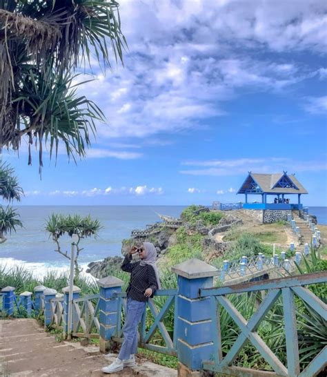 Pantai Kukup Yogyakarta Informasi Rute Lokasi Dan Tips