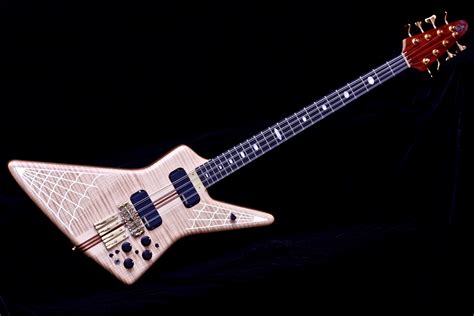 Alembic Spyder 8 String Bass John Entwistle Tribute Treasuretone