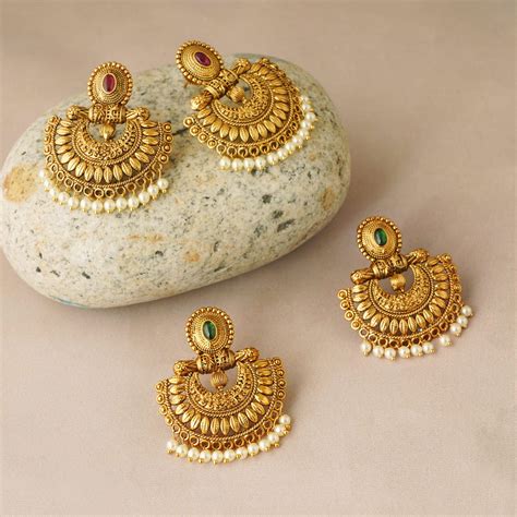 Beautiful Gold Earrings Designs For Daily Use