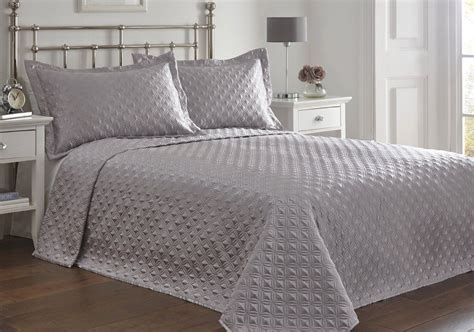 This elegant bedspread is available in various sizes, which lets you choose the one that fits well with your bedding. King Size Bed Regent Silver Bedspread Set, Throw Over ...
