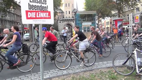 Die critical mass blockiert die strasse nicht absichtlich. Critical Mass Köln - Chlodwigplatz (August 2013) - YouTube