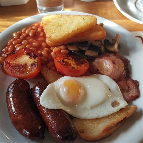 A Proper English Breakfast : pics
