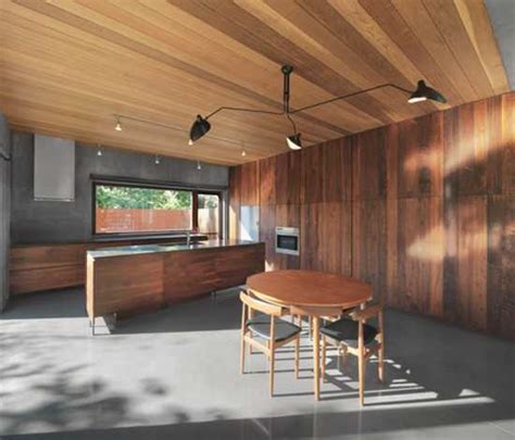 Spacious Canadian House Design Mixing Wood and Concrete ...