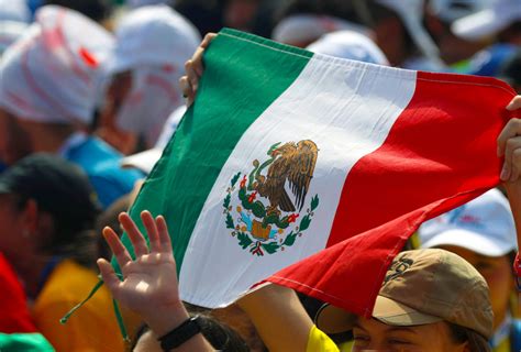 Affordable and search from millions of royalty free images, photos and vectors. Bandera de México; significado, origen y otras curiosidades