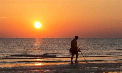 Do not delete your post after it has gotten some replies, solved or not, if you intend to repost to get visibility etc. Unexpected Things People Have Found With a Metal Detector
