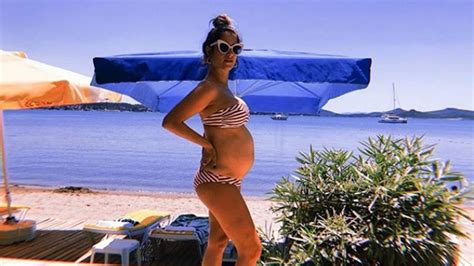 Hazal Kaya dan bikinili hamilelik paylaşımı Magazin Haberleri TV