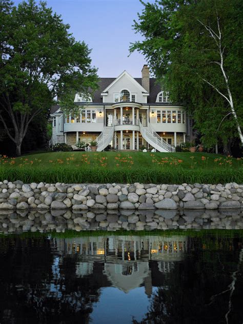 As with any potential fixer upper in. "The White House" Of Big Cedar Lake, West Bend, WI ...
