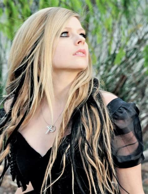 Natural blondes who have fair hairs can feel free to deepen the shade of their arches, she says, adding that darker brows will act as a frame for the face and enhance your eye color. Black Hair With Blonde Highlights For 2020 - Pretty Designs