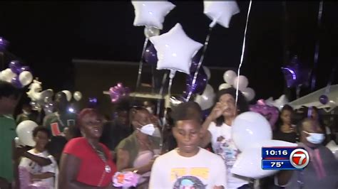 Wilton Manors Community Comes Together To Remember Hit And Run Victims Wsvn 7news Miami News