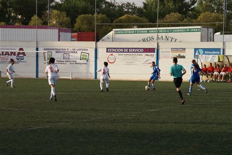 La cuenta oficial del #dépor www.rcdeportivo.es. El Daimiel Racing Club femenino busca jugadoras de fútbol ...