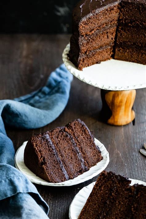 Modify for dairy free keto glaze. Dairy Free Keto Chocolate Cake | Recipe (With images) | Avocado chocolate frosting, Chocolate ...