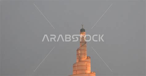 مسجد الفنار في مدينة الدوحه في قطر ، معالم دينية إسلامية مشهوره ، الفن