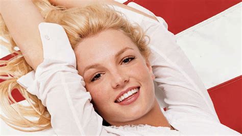 Britney Spears 5 Things You Didnt Know Vogue