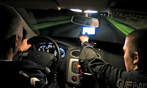 Comment Devenir Chauffeur De Voiture Radar - Au fait, comment devient-on chauffeur de voiture-radar ? - Détours