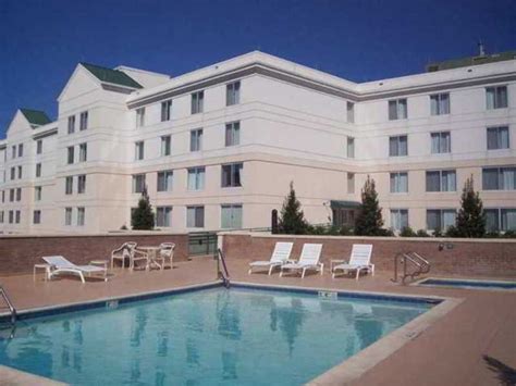 Hilton Garden Inn New Orleans Convention Center Reserve Your Hotel Self Catering Or Bed And