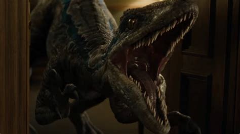 Blue And The Indoraptor Fight In Tv Spot For Jurassic World Fallen Kingdom And Theres A New