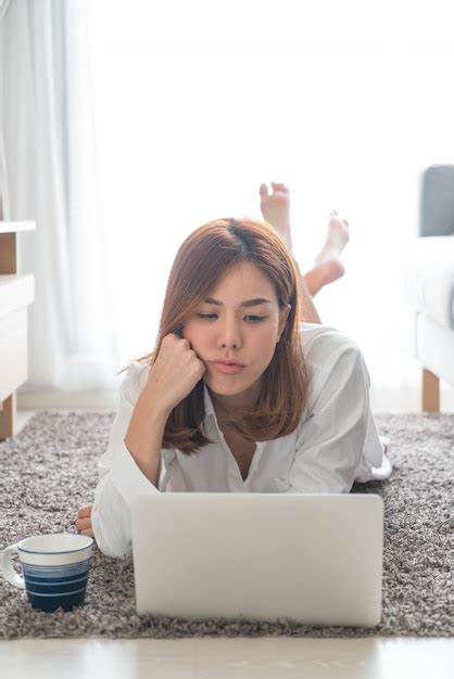 Premium Photo Asian Woman Working At Home