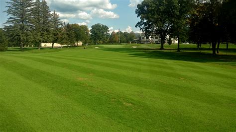 Bentgrass Fairway Conversion Improves Playability And Reduces Inputs