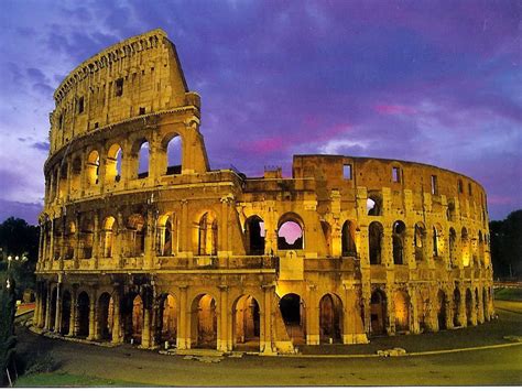 Coliseo De Roma Es Un Anfiteatro De La época Del Imperio Romano