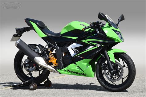 The kawasaki ninja 250 sl is propelled by a liquid cooled, 4 stroke, single cylinder dohc engine with a displacement of 249 cm³. SATO RACING | Frame Sliders - Kawasaki Ninja 250 SL ('15- )