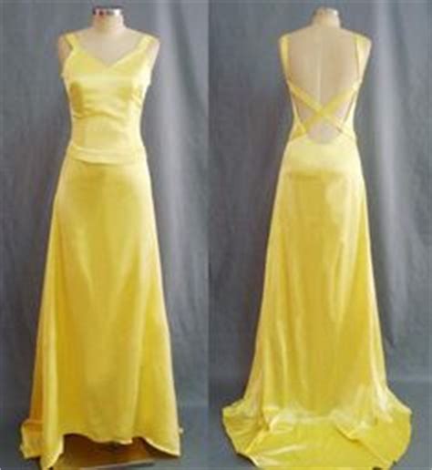 Kate hudson made fashion headlines when she wore this beautiful dress in the movie how to lose a guy in 10 days. Remember Kate Hudson's yellow dress from "How to Lose a Guy in 10 Days"? Love it!!! | Yellow gown