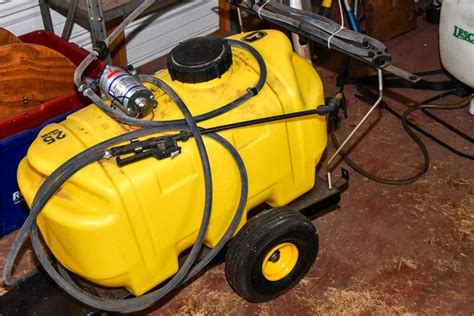 Companies Estate Sales John Deere Lawn Tractor Sprayer