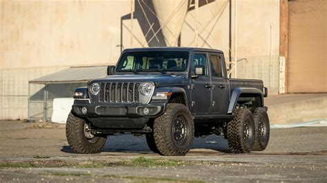 level jeep gladiator    wallpaper hd car wallpapers