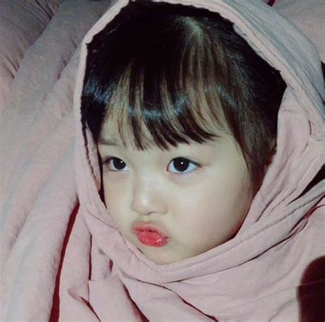 See more ideas about kwon yuri, snsd, yuri. Kwon Yuli Anak Kecil Korea Lucu - Gambar Ngetrend dan VIRAL