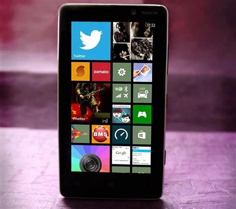 Nokia Lumia 820 An Affordable Windows Phone With Vibrant Look Review
