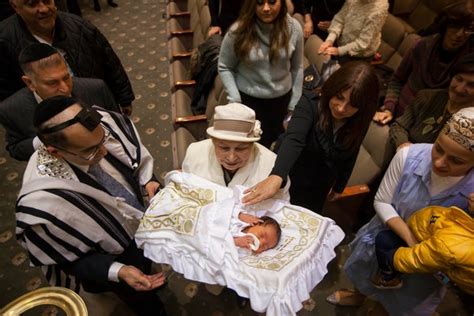 Mayor De Blasio And Rabbis Near Accord On New Circumcision Rule The New York Times
