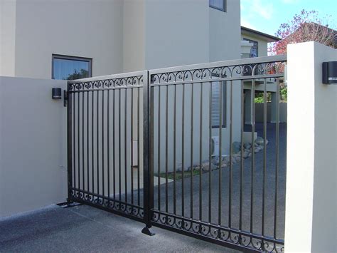 Because of this, professional fabricators and enthusiasts alike are able to select designs, shapes, supplies, and materials that may have been out of reach in the past. Driveway Gates » Classic Iron - wrought iron gates, fences ...