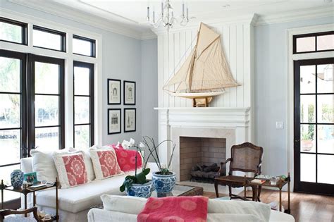 Grey bedroom ideas'll showcase the gorgeous variety of looks gray can provide for your sleeping the bedroom, an oasis of calm for the beginning and end of your day. Benjamin Moore Wickham Gray for a Tropical Living Room ...
