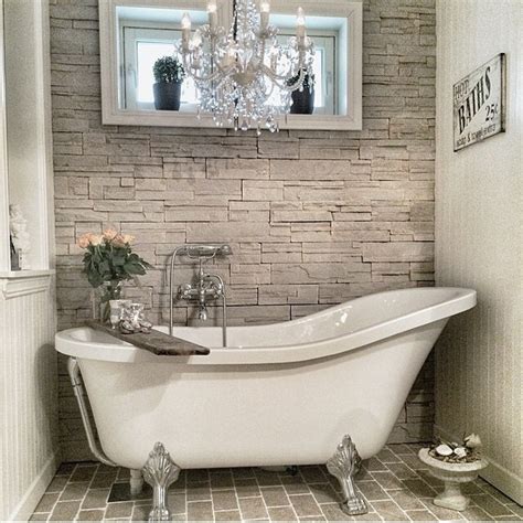 However, a freestanding tub called the clawfoot tub can serve the purpose and at the same time, give a classic touch to the bathroom. Graceful Claw foot Bathtubs That You'll Love