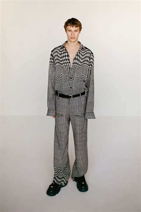 Burberry Resort 2024 Photos Wwd