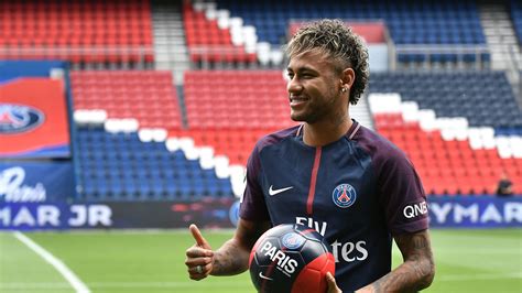 Begins his professional debut when he was 17. Neymar Jr Wallpaper 2018 HD (74+ pictures)