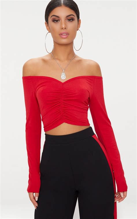 Red Slinky Ruched Front Long Sleeve Crop Top Prettylittlething