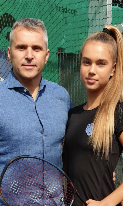 Click here for a full player profile. Gécsek Fanni kinőtte a rock and rollt | BorsOnline ...
