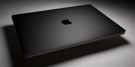 พบสิทธิบัตรของ Apple อธิบายถึงผิวสีดำด้าน ดูดซับแสง ที่อาจจะนำมาใช้เป็น
