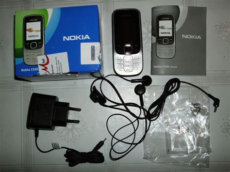 It has a 114 ppi pixel density. Nokia 2330 Classic review (Mobile phone)
