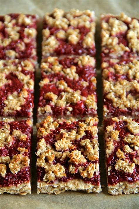 Low on calories and healthy idlis made with oats and grated carrots. Strawberry Banana Oat Bars | Recipe | Healthy granola bars ...