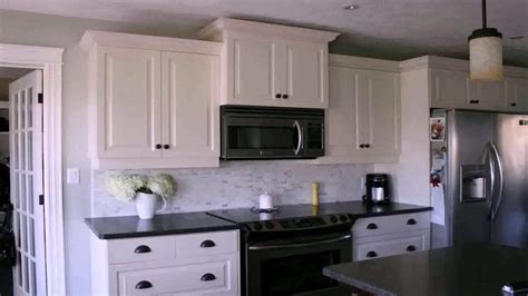 White Kitchen Cabinets With Black Appliances / Black Appliances And
