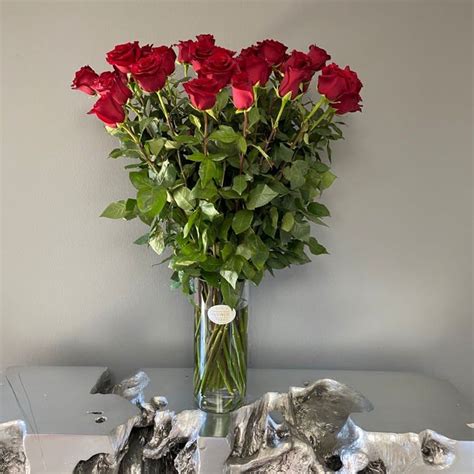 Three Dozen Long Stem Red Roses In Glendale Ca Kenneth Village