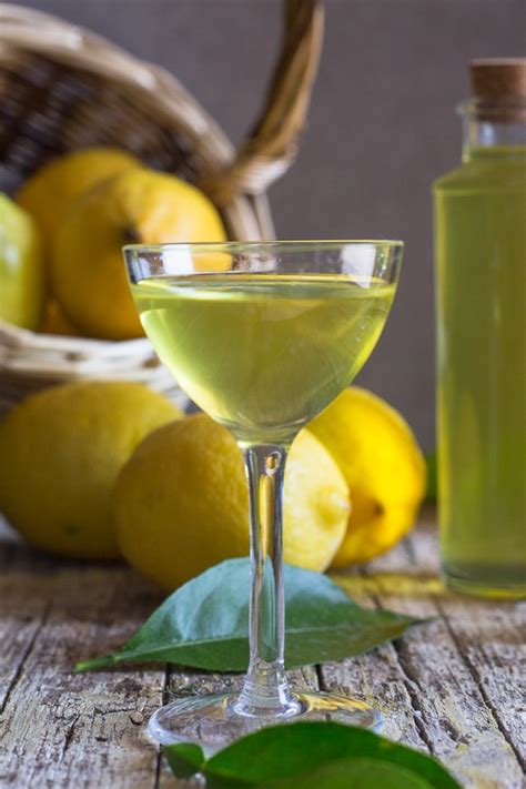 Homemade Limoncello A Delicious Italian Lemon Liqueur In 2020 Homemade Limoncello