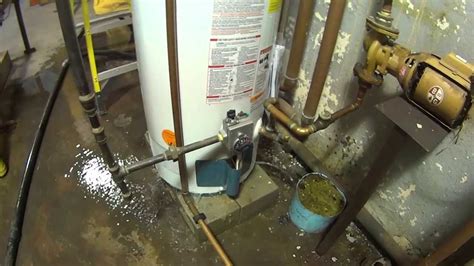 How To Tell If Your Hot Water Heater Is Leaking Youtube